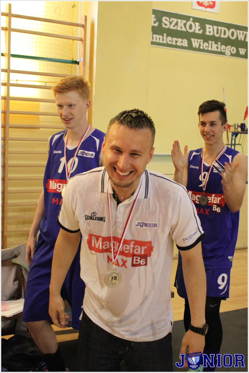 basketpoznan's tweet photo. Podziękowania od Trenera Bartosza Sikorskiego (@bsikorski85) :)
http://t.co/hz08Gx1gB5
#U18PL #BBJP http://t.co/xR4IdIKrym