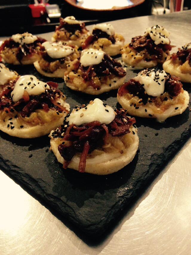 Milideasmilproy's tweet photo. 8ª tapa #tapeandoChamberiTortaCasar #TortaDelCasar con @tortacasar en #Noama Gastrobar&Fusion hasta el 24 de mayo http://t.co/VeNqTTHYnL