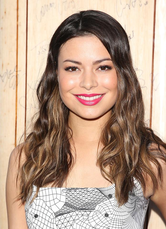 Happy 22th Birthday To The Beautiful Miranda Cosgrove Much Love To ICarly Herself    