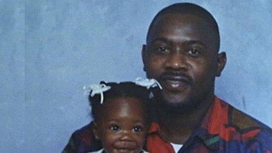 Bernard Noble, father of 7, was sentenced to 13yrs prison for 2.8 grams of marijuana: change.org/p/grant-clemen…