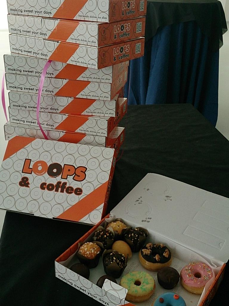 plugfestcon's tweet photo. Mmm waiting for the breakfast! Don't miss the 🍩 #PlugfestCon http://t.co/aVwqfyCqTJ
