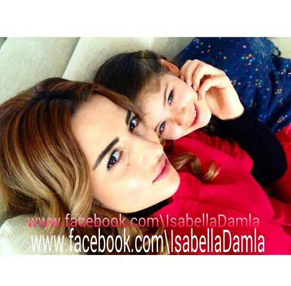 isabelladamla_g's tweet photo. ELIF VE ZEYNEP http://t.co/S6vwYnj2st
