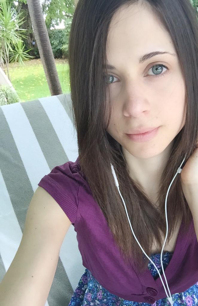 newchloe18 newchloe18