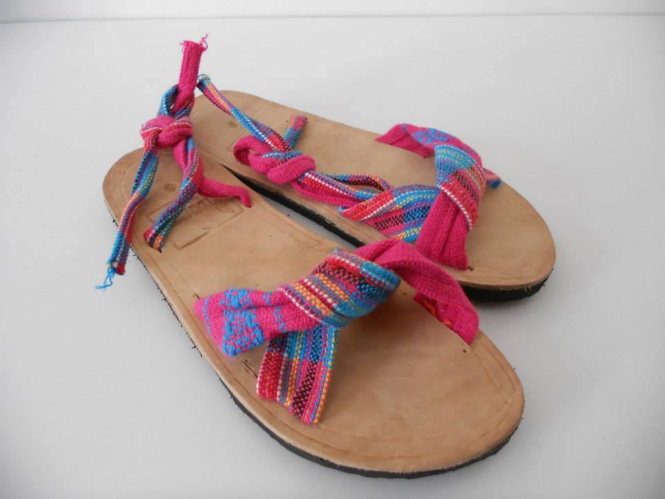 ZocodeChueca's tweet photo. #Bihara nos acompaña desde hace unos días en #ZocoChueca. No te pierdas sus sandalias artesanales!!  #InsideChueca http://t.co/aNy651QrlO