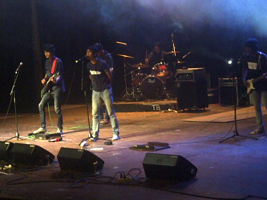 Yuhuu #rechtreative15 RT <a href="/BDG_Musicity/">Bandung Music City</a>: Penampilan keren dari Wonderwall yang ngebawain lagu" Oasis <a href="/rechtreative/">Rechtreative</a>