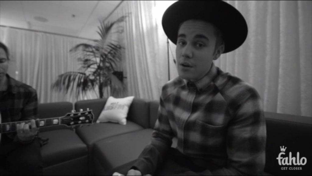 tuckersbieber tweet picture