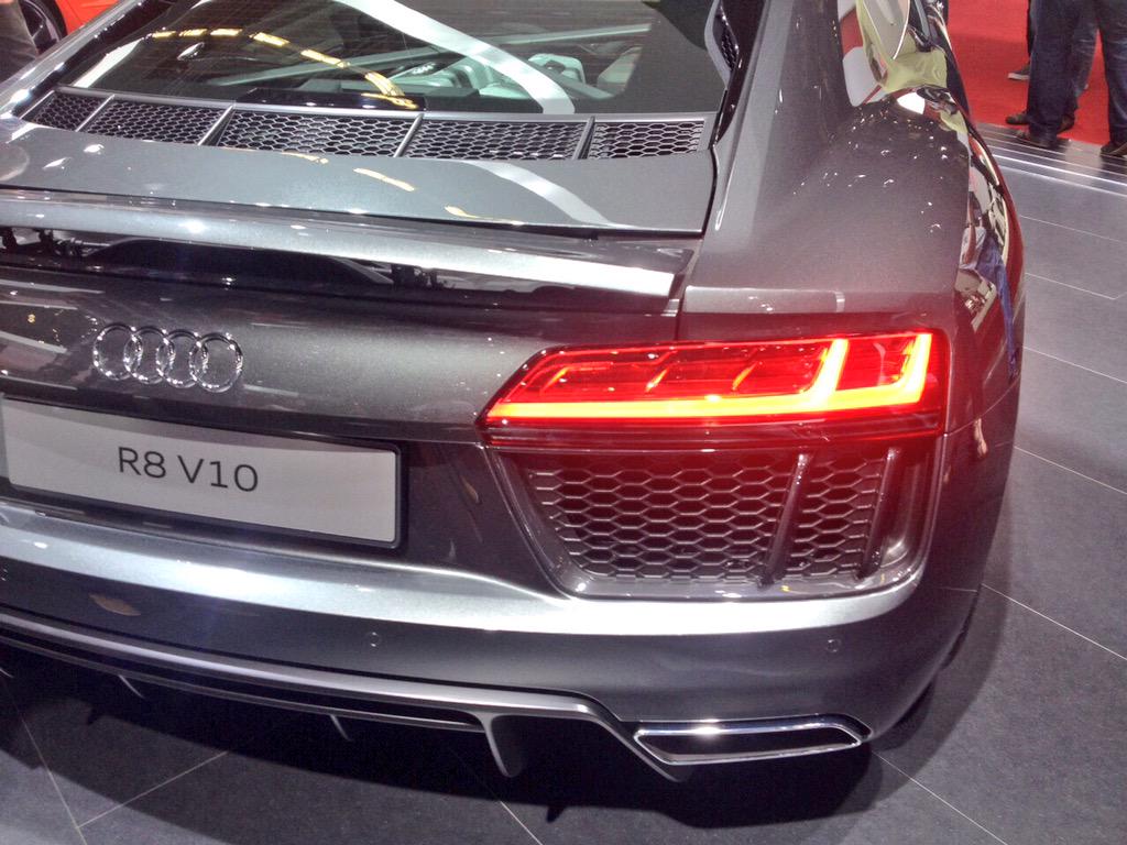 RaulTenS3Sb's tweet photo. New @Audi @audispain @Audi_MS_Blog @AudiForLife @Audi_Ur_Quattro @AudiWilsonville @audidriven #RS6 #R8 @SalonAutoBCN http://t.co/QE7shjiHPs