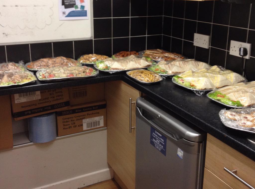 CaunceStr5173's tweet image. Buffet time. From me to all the staff who have supported me over the last 6 yrs. I'm overwhelmed. Thanks to everyone.