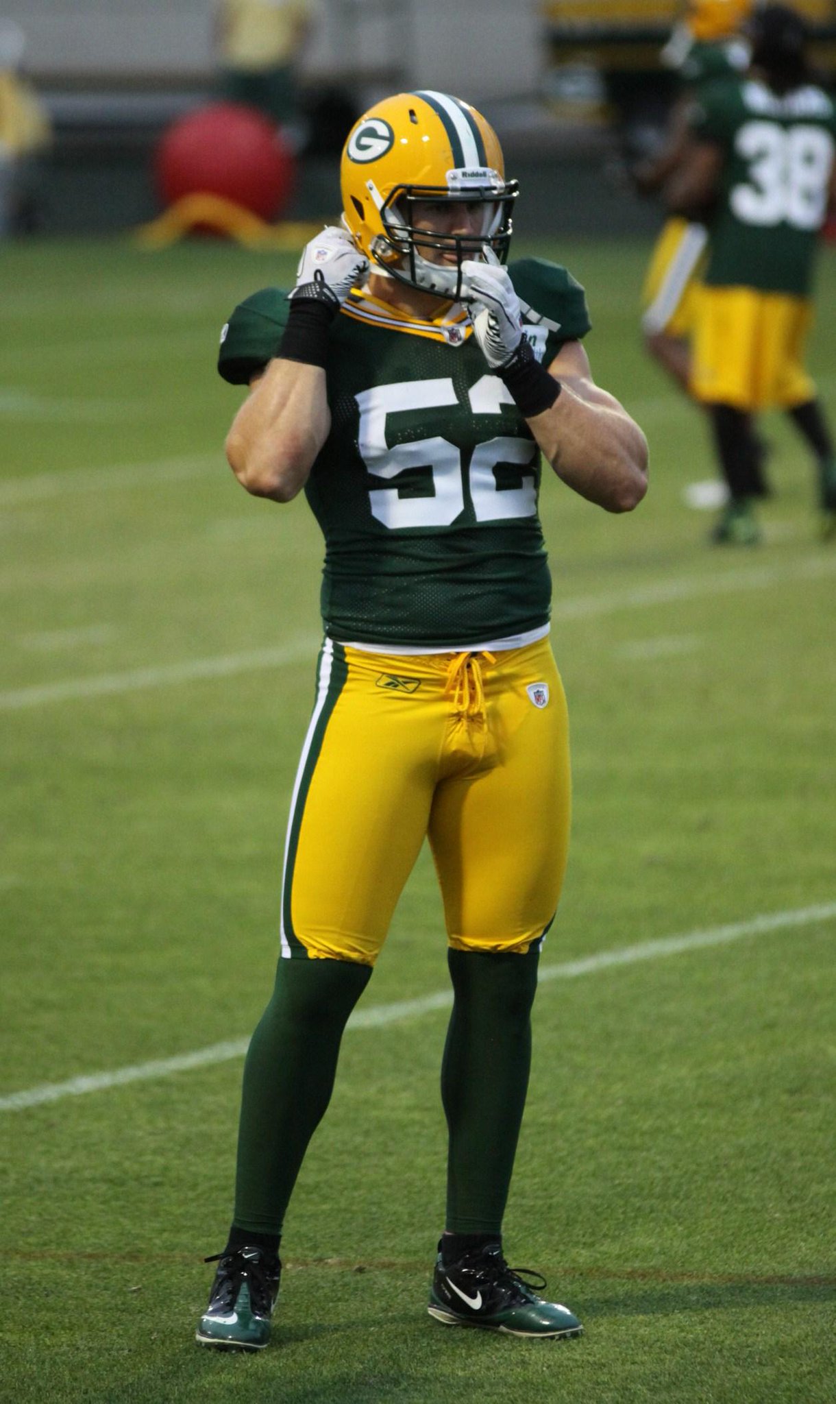 Happy 29th birthday to the one and only Clay Matthews III! Congratulations 