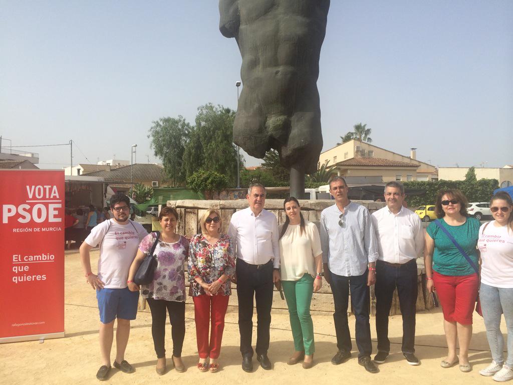 RafaGTovar's tweet photo. Día de cercanía en Ceutí, comprometiendo con comerciantes, Pymes y autónomos a 8000 ayudas financieras y apoyo máximo http://t.co/78mgCGYuCc
