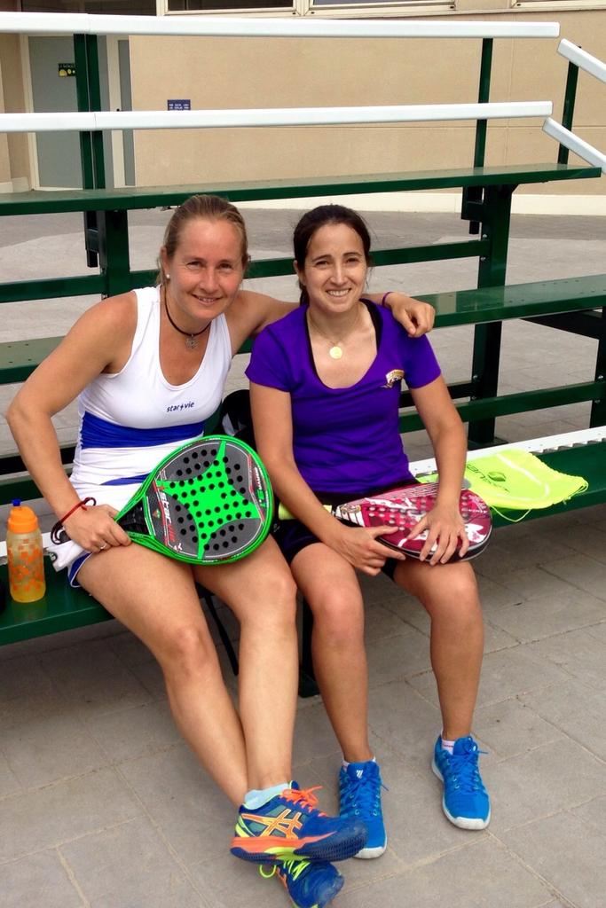navarrocarolina's tweet photo. Último entrenamiento antes de jugar el cto de España junto a @iciarmontes !! Mañana debutamos a las 17h!! Vamoosss! 💪 http://t.co/Mb4kDfXreh