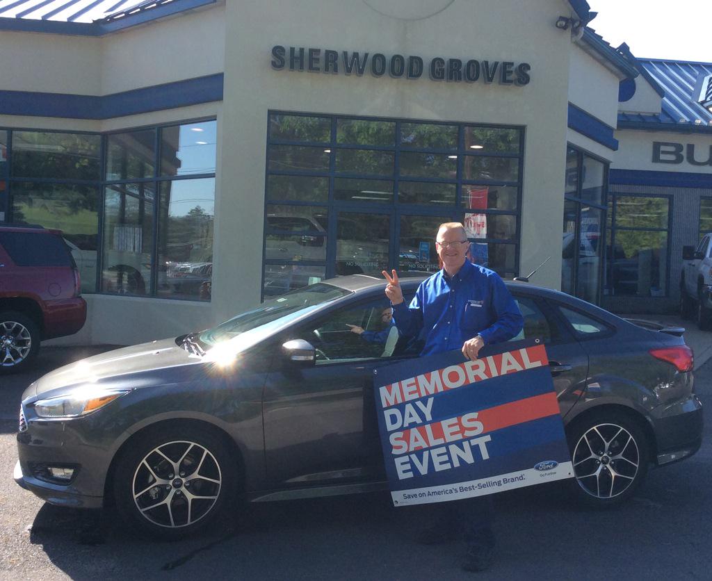 Sherwood_Groves's tweet photo. "They are cheap, buy two!" -Brandon Groves,  Sherwood Groves Auto Group, Towanda, PA #Focusin5 @PowerShiftFocus http://t.co/Tbk4gALXXW