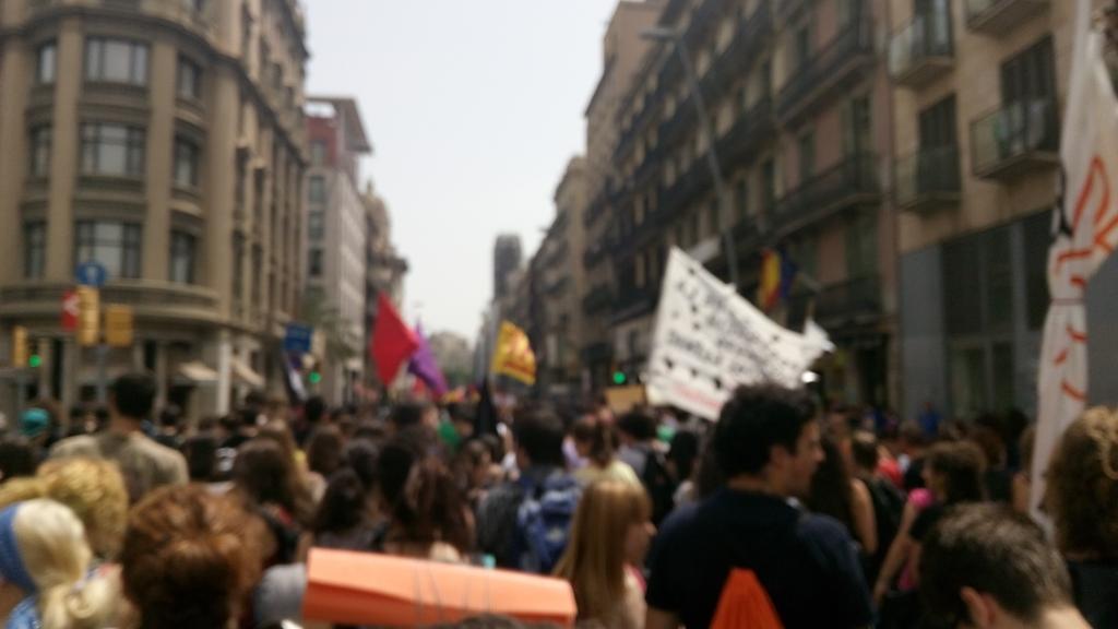 Sí que hi ha diners, els tenen els banquers! #Vaga14M "Estudiante: si no luchas, nadie te escucha"