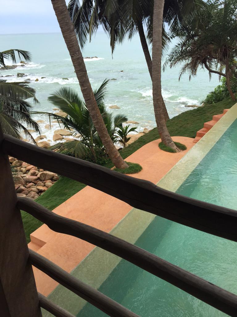 Joselyn_Dumas's tweet photo. With love from incredible Axim #LouMoon beach resort 😊Welcome to my Ghana. Good morning... http://t.co/LR9T8DnlNU