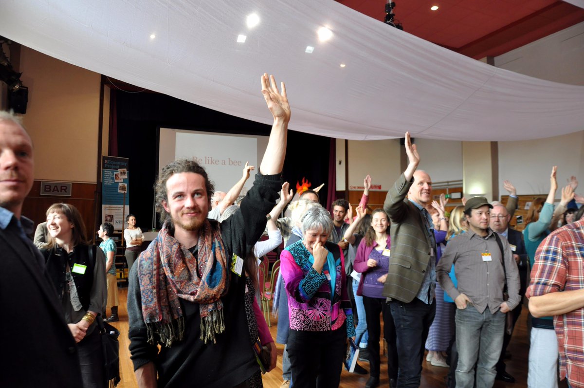 REconomyCentre's tweet photo. ALL these people have a genuine offer of support for local projects... inspiration #LEF2015 http://t.co/XvfFBISaIt