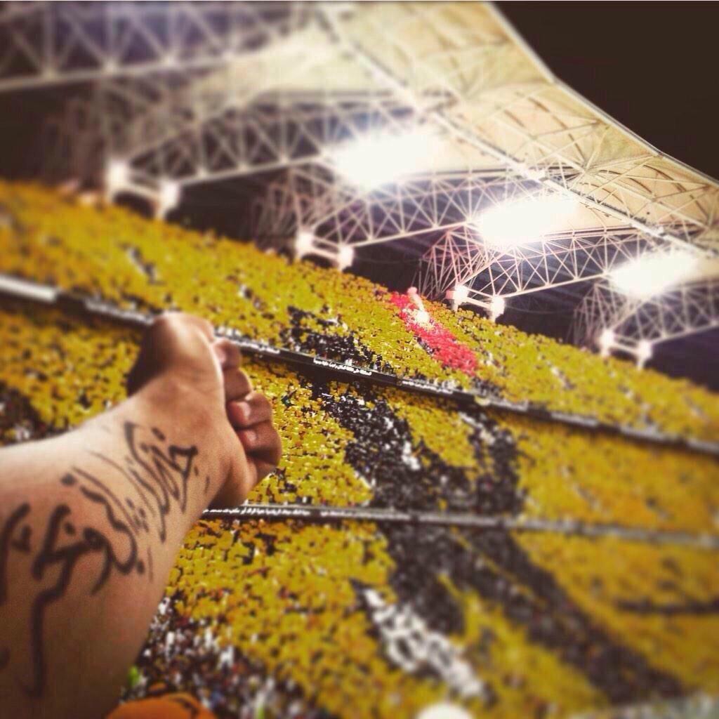 waleedalfarraj's tweet photo. "مش ذنبي انك ما ت��به" 😳 .. لكنه نادي عظيم ولديه اكبر مدرج في عام 2015 😎 هذة حقيقة والحقائق صعب ان تتجاهلها

#الاتحاد http://t.co/CJmb9SXv6S