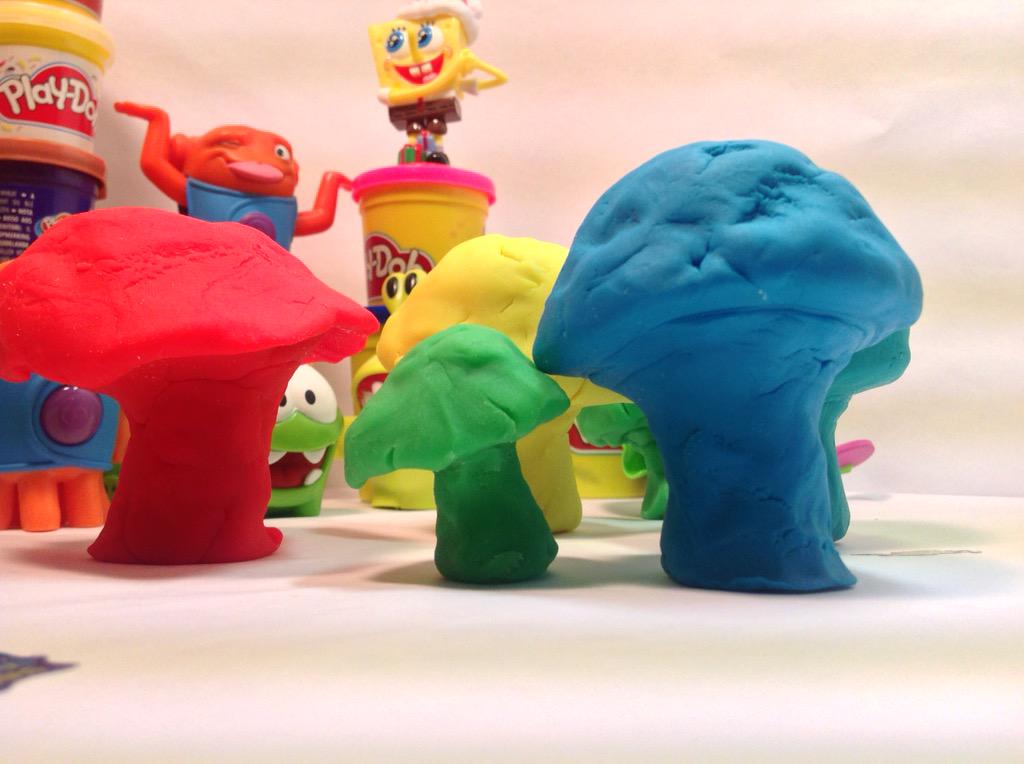 gameskinder's tweet photo. #playdoh #playdoheggs #kindersuprise #cartoy #toysusacollector #kindergames #youtube http://t.co/I8Svt4XukV