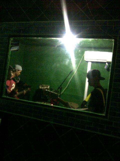 Wow.. Ignorance - paramore