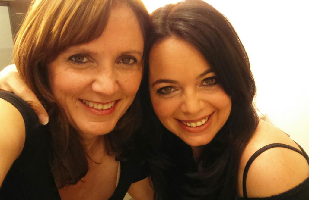KatyNavarro_'s tweet photo. @MelisaLozanoML una gran amiga muy divertida nos ha traído a @estasentucasa  @CreativosFuengi este viernes a las 21h http://t.co/MBVOIjWZrp