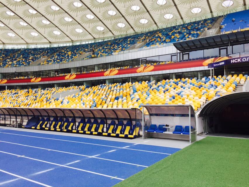 PIERPARDO's tweet image. Vuoto ma già emozionante. #Olympiskyi. #DniproNapoli #Canale5 @PremiumCalcio o