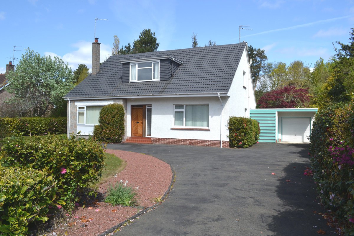 39 Ottoline Drive Troon. Prestigious 5 apartment Detached Bungalow. GCH, DG, Priv gards, Garage. Offers IRO £350,000