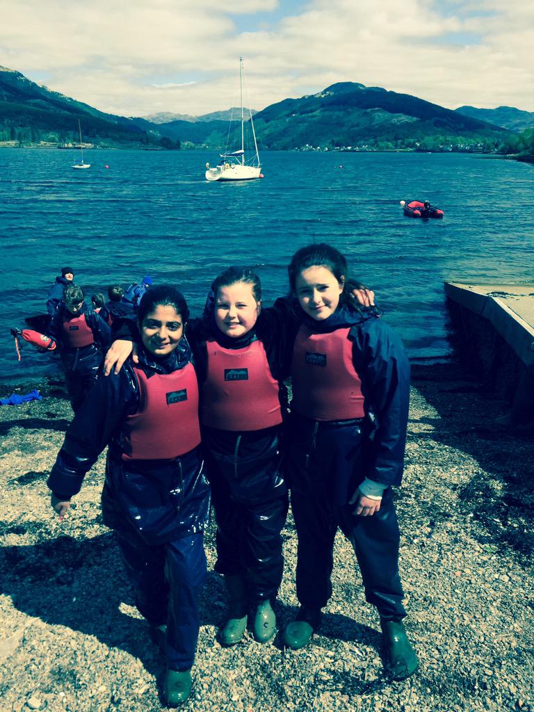 htBearsdenPS's tweet photo. We jumped in! #soakedbutsmiling http://t.co/WOI16CYmZr