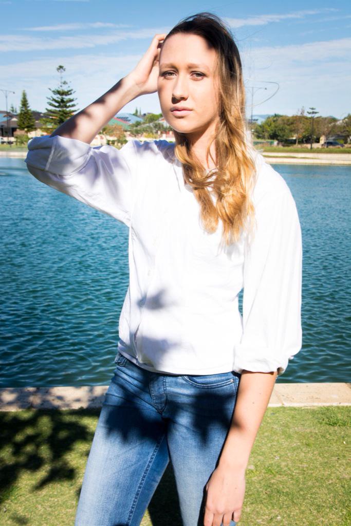 _melissaclaire_'s tweet photo. @NextModels @nextofficial @hm @itsajeepshirt @Bardotfashion @Primark #modellife #model http://t.co/okZDBD4AEH