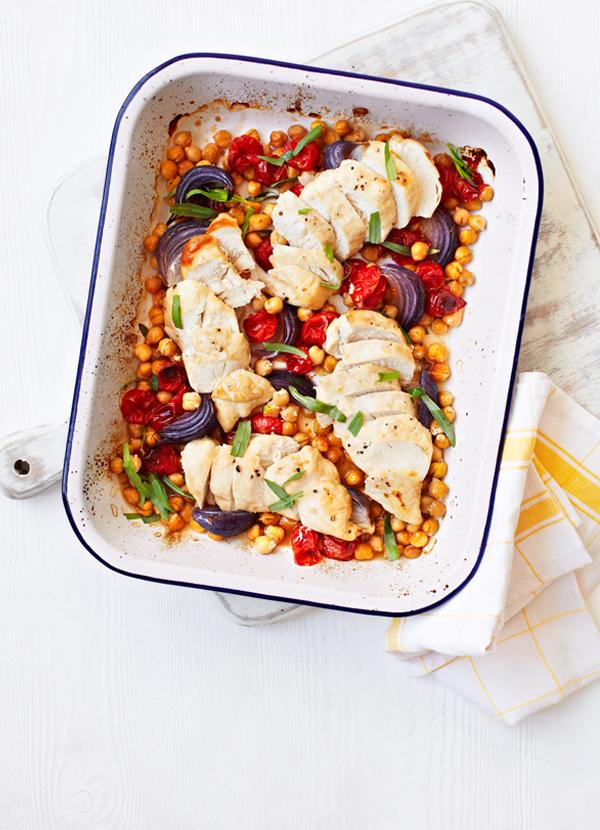 olivemagazine's tweet photo. Fancy a roast but don't have enough time? We have a solution for you #RoastChicken #QuickRoast http://t.co/2VIXCycpTK http://t.co/CZunwncGGY