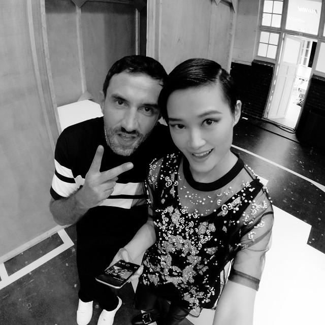 LiYuchun_Studio's tweet photo. XOXO!!Coming SOON! @givenchy #LiYuchun #ChrisLee #MetGala #MetGala2015 #MetBall2015 #MetBall  https://t.co/hXU6NPZ9Tg http://t.co/TkHdMDeXFG