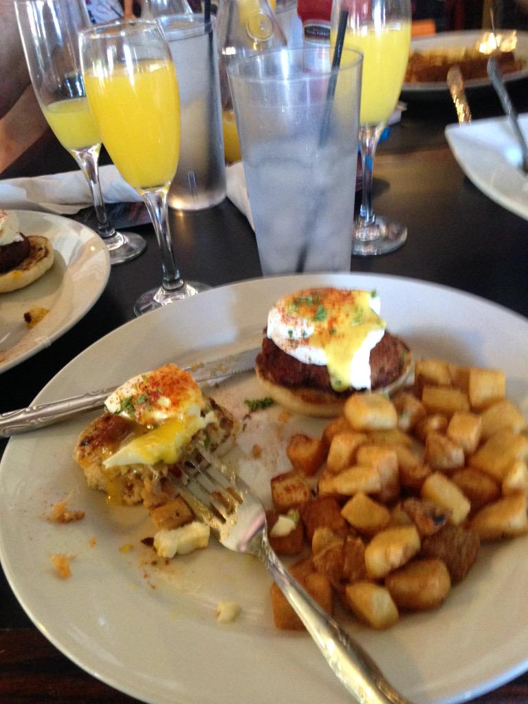 Petes317's tweet photo. @DrewOnTheRadio #brunch http://t.co/eIleiMgBcW