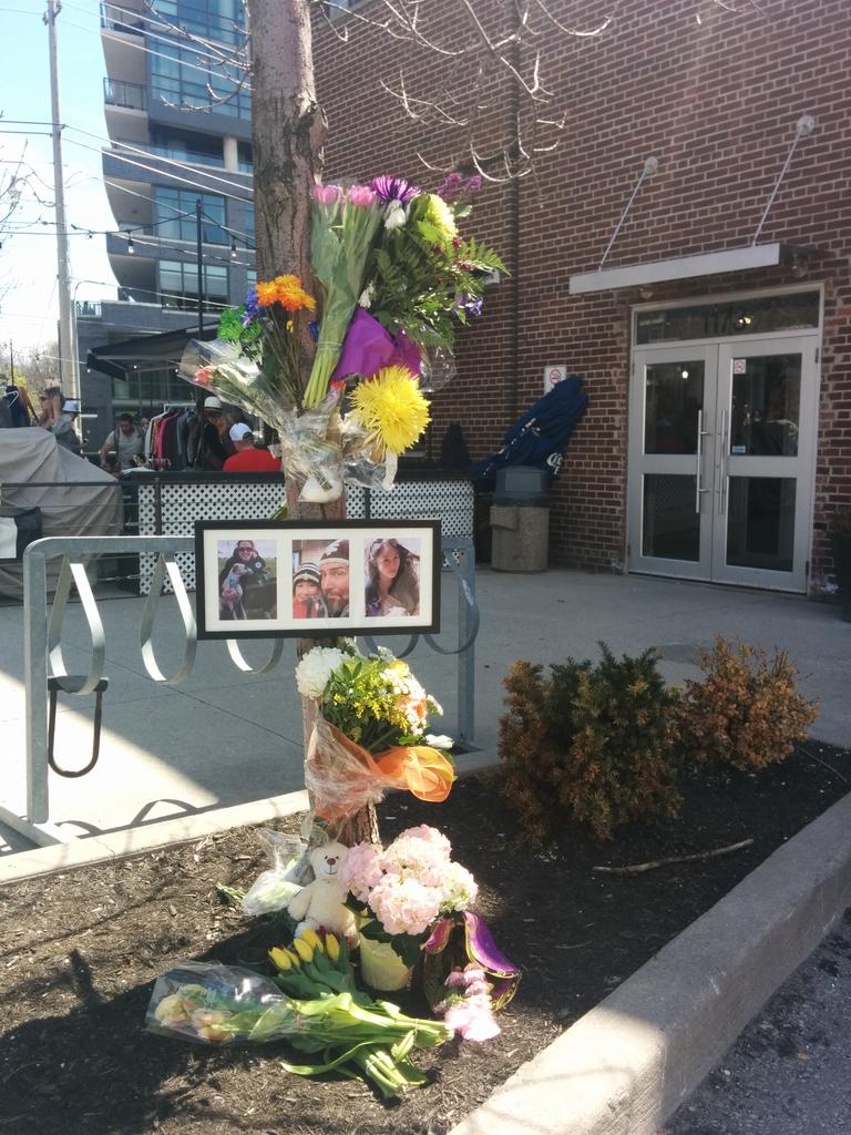 Such a touching+beautiful memorial at #dundaseast + #carlawavenue #leslieville for Kristy Hodgson + pup Betty