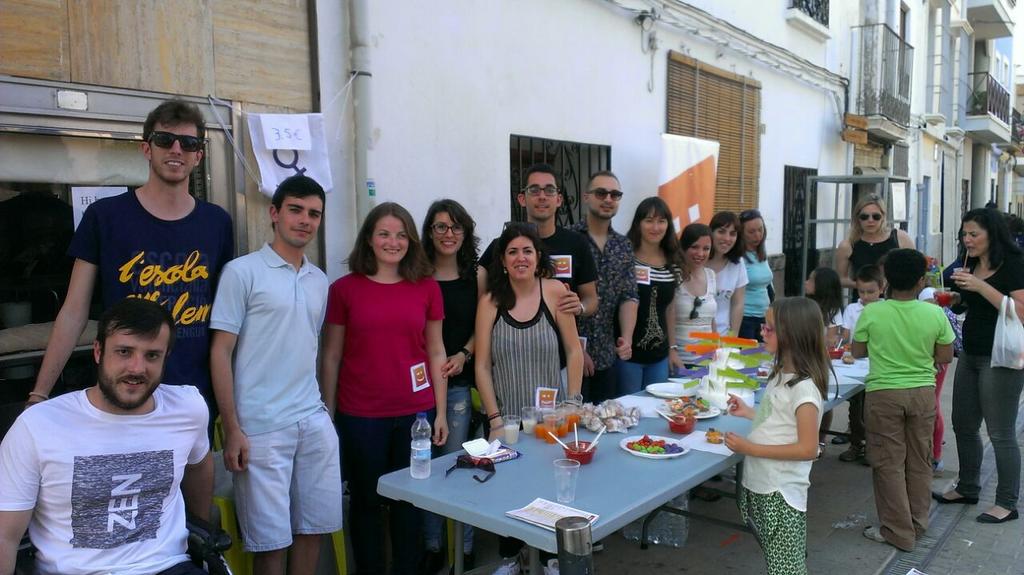 Els joves del col.lectiu participant a les trobades de escoles en valencià com tots els anys!!