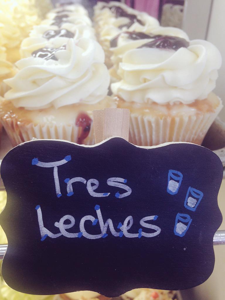 bigdcupcakeco's tweet photo. There's a full case of cupcakes! Come out and try the tres leches! http://t.co/JcSaUQ8zSz