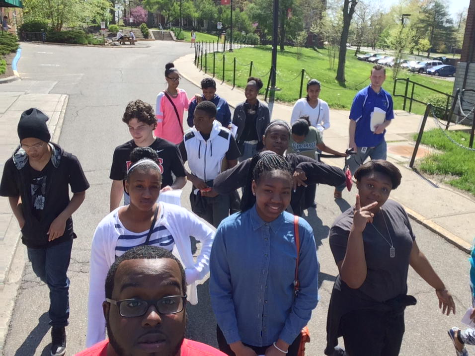 GilbertoBrito_'s tweet photo. Campus tour time! #MCAP15 http://t.co/5FWtbphMiS