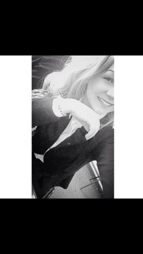 Laura95247's tweet photo. ☺️☺️😈 http://t.co/1w9vd93dbt