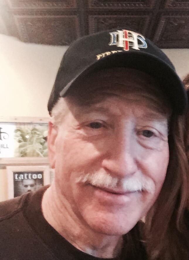 RobustoBabe's tweet photo. A wk ago we met him #texas2015 @CigarChairman @Xavier9281  @HN_JAD @PistolCliff @rlilly1018 @CigarsBourbonD #crazy http://t.co/NPNrv0jrEG