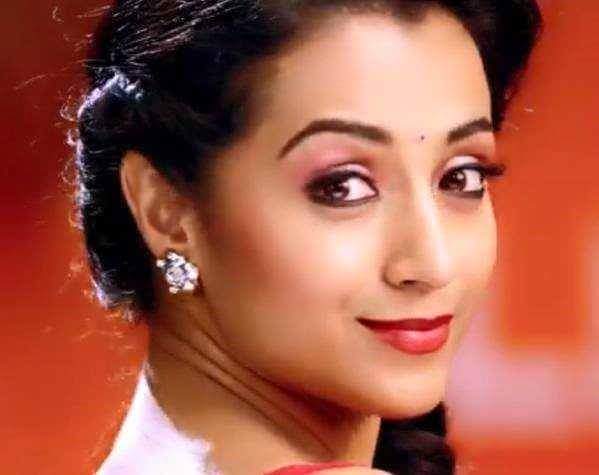 Advance happy bday  my darling trisha akka krishnan i love u akka 