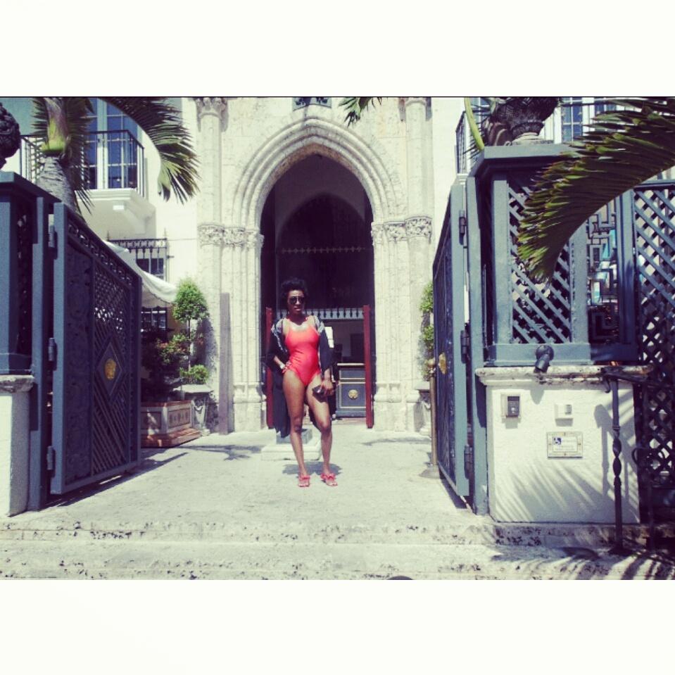ShopCaviar_Pink's tweet photo. My birthday weekend was fantastic!!! #Versace #Bday #MyBirthday http://t.co/0tQhAbiLtR