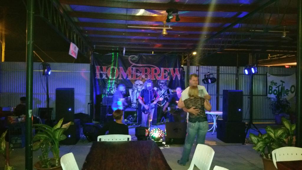 TSVROX's tweet photo. Homebrew at the Ross Island Hotel.#tsvrox http://t.co/PGlfiGv7X2