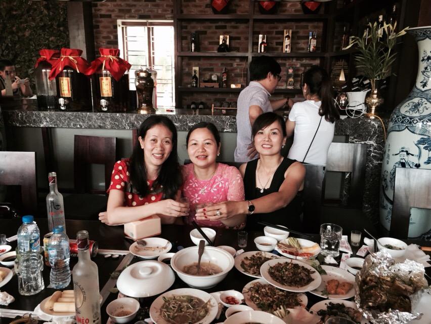 HinH9's tweet photo. Vui vui cùng các bạn thân iu😜😜😜 http://t.co/Dm02s4KFq5
