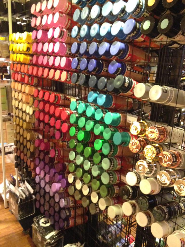 HarrisonFlyHigh's tweet image. An underrated art shop called 'overjoyed' located near lasalle. super hidden from the public, but worth to go n see.