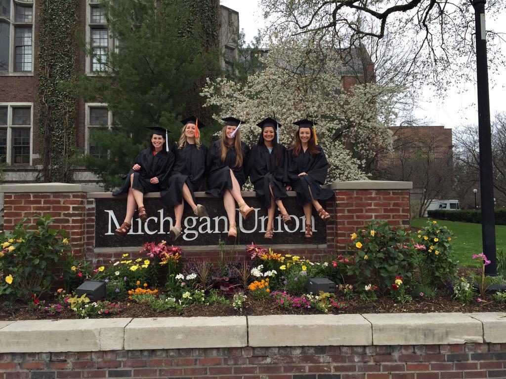 ravsusie's tweet photo. @ShiShiMosk #mgograd #foreverblue http://t.co/8elqIl4XrQ