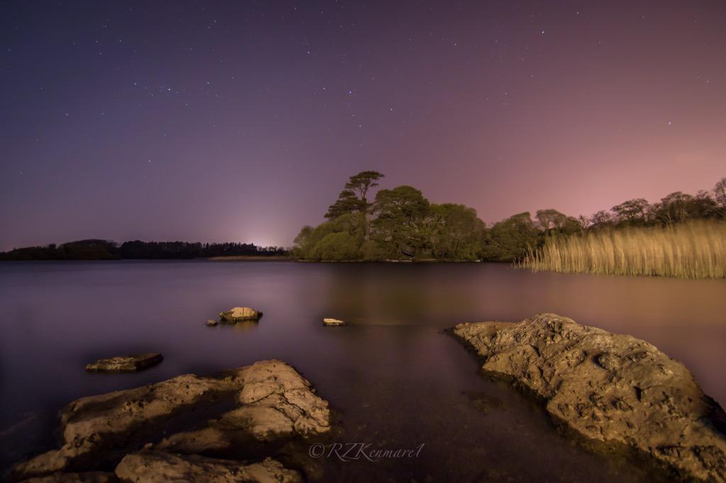 RZkenmare's tweet photo. A night view from Ross Castle. Killarney lights adding some colour to the Starry Sky. #killarney @wonderfulIRL http://t.co/ans31Oy0GI