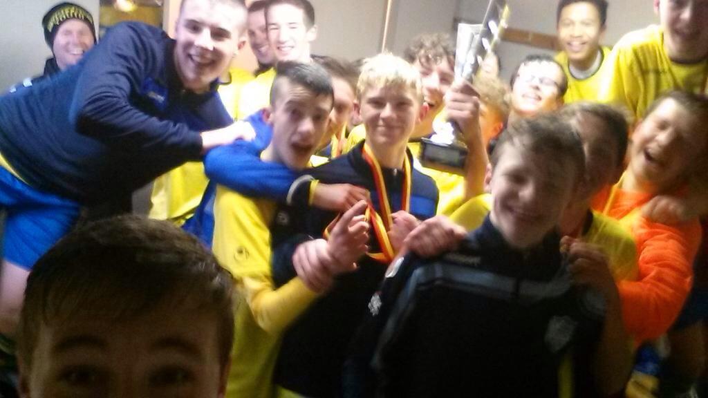 James96Hughes's tweet photo. League cup champions ⚽️👍 #chernobyls http://t.co/lpYQwZLIvx