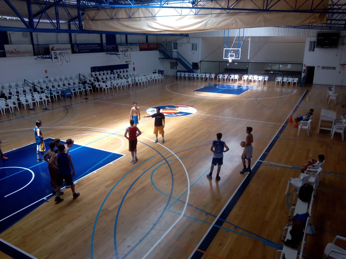 RCNT_BALONCESTO's tweet photo. A tres para el inicio, ya estamos preparados.
todos juntos por la permanencia!! http://t.co/jj9vQ5PMSL