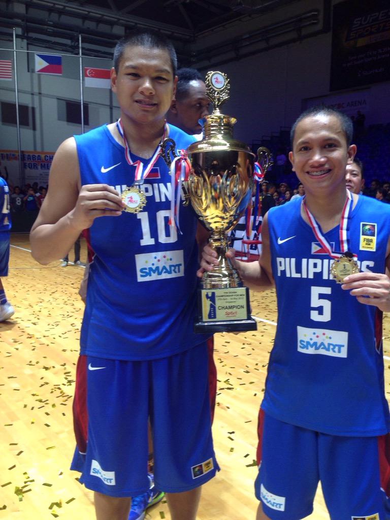 VossAlmond17's tweet photo. Happy to be part of this program and able to play wearing this jersey. ☝️#Blessed #SEABA2015 #PUSO http://t.co/hYX9lwUst0