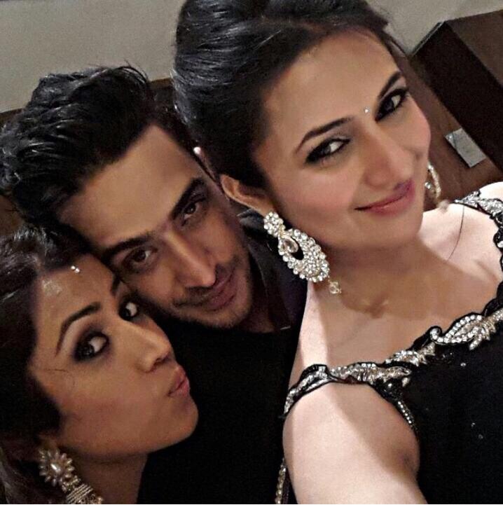 vpavithra's tweet photo. @TheKaranPatel and @AnkzBhargava's #weddingdiary #Sangeet #KarAnkita #karankitakishaadi http://t.co/nNemlK9aQ0