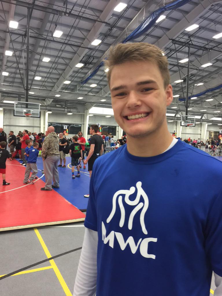 JodeaneBrownlee's tweet photo. He's so happy, and I'm so anxious. #USAState #Freco #MWC4L @_Madi_Miller_ http://t.co/KV0JkIXRmt