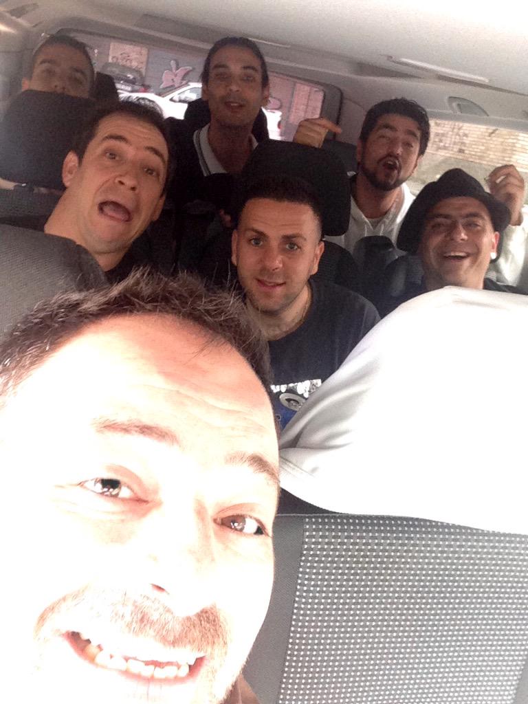 RellenitoMakei's tweet photo. De camino al @VinaRock_2015 en la fuego, @LaExcepcion_ @GitanoAnton @Langui_Oficial @Josete_Oficial @jesus_caution http://t.co/wAmHeQpTRK