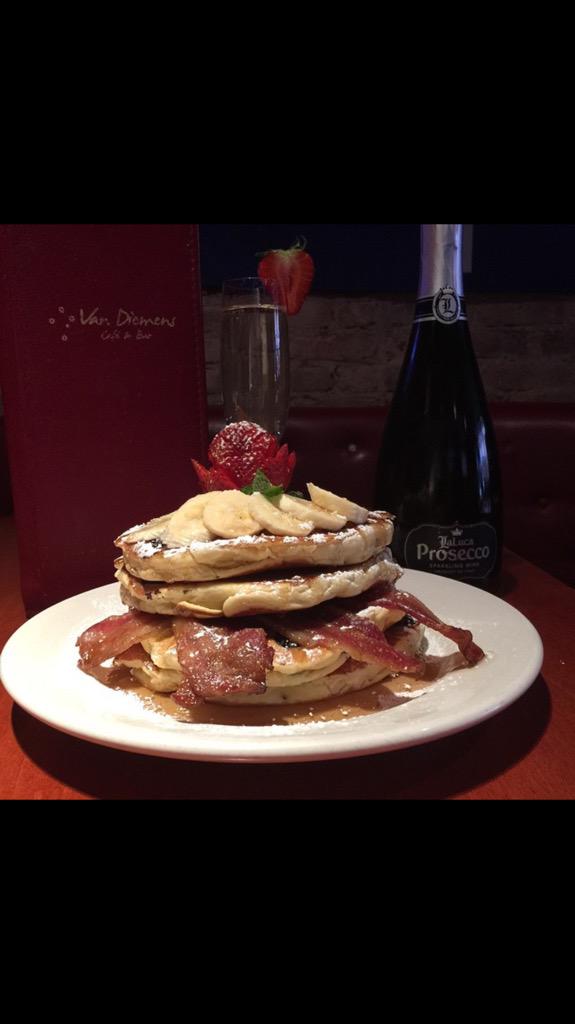 VanDiemens_nyc's tweet photo. Powerful day starts in a powerful way #vandiemens #3rdave #27st #May2nd #FloydVSPacquiao #Rangers #KentuckyDerby2015 http://t.co/WRMBKuI8mI